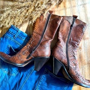 VERO CUCIO Cognac Snakeskin Pointed Toe Western Cowboy Boots Size 38 (7.5)